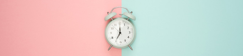 https://pixabay.com/photos/time-clock-alarm-clock-3435879/