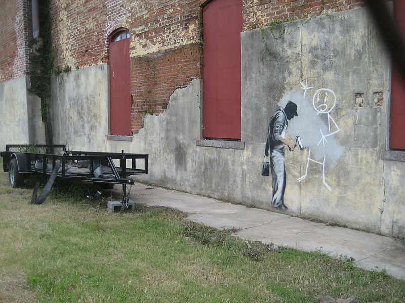 https://commons.wikimedia.org/wiki/File:Banksy_Grey_Ghost_A.jpg